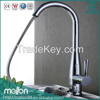 2015 factory brass pull out kitchen faucet in China
