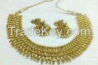 Gold polish necklace set