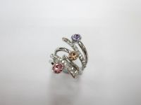 Multi-colour crystal ring
