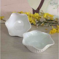 Relief White Porcelain Wave Edge Salad Bowl