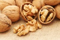 NATURAL DRIED WALNUT KERNELS / UNSHELLED WALNUT / WALNUT IN SHELL