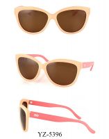 Female Fashion Sunglasses with Polycarbonate Frame and Arms (YZ-5396)