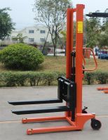 Manual pallet stacker (CE &amp; ISO Approved)