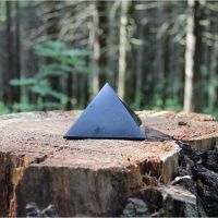 50 mm Polished shungite pyramid from Russia for Sale