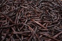 Black vanilla  beans , black Pepper , cooking spices