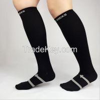 China Manufacturer Pair Package FDA CE Soft Unisex Compression socks