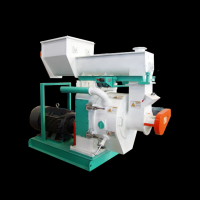 Horizontal ring die pellet mill