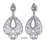 filigree earring 