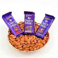 ALMOND AND DAIRY MILK HAMPER