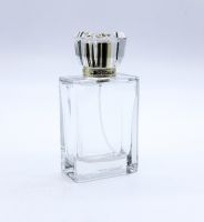 luxury unique perfume empty glass bottle manufacturer with pump sprayer