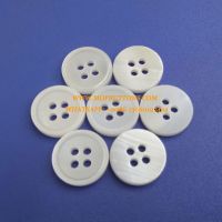 Customized freshwater pearl buttons for shirt sewing material Supplied by MOPBUTTONS