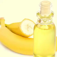 NATURAL BANANA ESSENTIAL OIL Ã¢ï¿½ï¿½ A TROPICAL ESSENCE FOR AROMATHERAPY, MASSAGE, AND SKINCARE