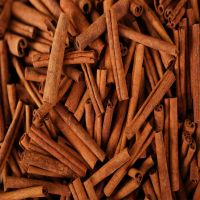 CINNAMON STICKS / RICH IN FLAVOR / MADE IN VIETNAM