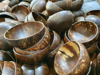 DECORATIVE COCONUT SHELL BOWL / NATURAL FINISH & DURABILITY / BULK SUPPLY DEALS / MADE IN VIETNAM 