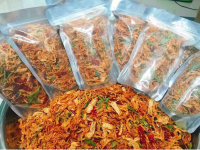 FLAVOR-PACKED DRIED CHICKEN SHREDDED / SPICY & SATISFYING / FACTORY-DIRECT BULK DEALS / MADE IN VIETNAM 