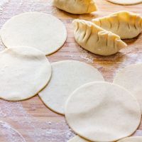 EASY-TO-USE AND VERSATILE GYOZA CRUST / DELICIOUS RESULTS EVERY TIME / MADE IN VIETNAM