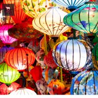LIGHTWEIGHT AND FOLDABLE TRAVEL LANTERNS / COMPACT DESIGN / AFFORDABLE VALUE