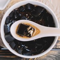 Hot Sale Natural Dried Black Jelly Grass Leaf Sticks Whole High Quality Vietnamese Jelly Grass Powder Export Sweet Jelly Price