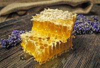 PURE HONEYCOMB / NATURAL SWEETENER / CLEAN LABEL / RAW & UNFILTERED