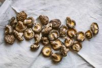 PREMIUM DRIED SHIITAKE / VITAMIN D SOURCE / CLEAN LABEL / PLANT ESSENCE