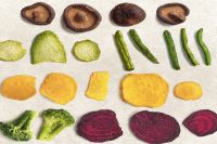 VEGGIE & FRUIT BREEZE / PLANT-BASED CRUNCH / CLEAN EATING