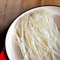 PURE RICE VERMICELLI STRANDS / WHOLE INGREDIENTS / PLANT GOODNESS / NO ADDITIVES