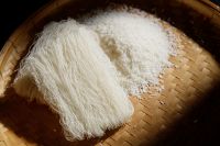 NATURAL RICE NOODLE THREADS / CLEAN EATING / PLANT-BASED ENERGY / PURELY CRAFTED