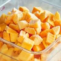 FROZEN RIPE MANGO / HAND-CUT / CLEANLY PACKED / PLANT ORIGIN