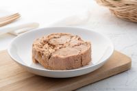 WILD-CAUGHT TUNA MEAT / NON-GMO / STERILE PACKED / BULK EXPORT