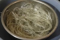 PREMIUM RICE NOODLE / CLEANLY PROCESSED / PLANT-SOURCED / NON-GMO