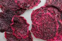 NATURALLY CRISPY DRAGON FRUIT / NON-GMO / READY TO EAT