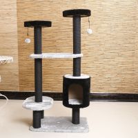 Simple cat condo tree scratcher post