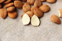 Dried Sweet Almonds and