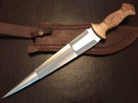 HANDMADE CUSTOM FULL TANG HUNTING DAGGER KNIFE D2 CARBON STEEL OLIVE WOOD HANDLE