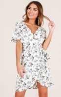 New Style Casual Summer Vibes Dresses in White Flortn for Women