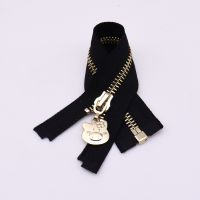 High Quality Long Chain Zipper With Metal Teeth Close End Zipper For Clothing And Luggage