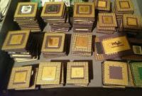 Ceramic CPU Processor Intel Pentium Pro Scrap with Gold Pins 