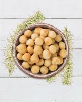 Premium Grade Raw Organic Macadamia Nuts.