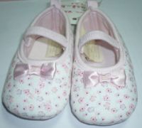 Baby shoes made in China