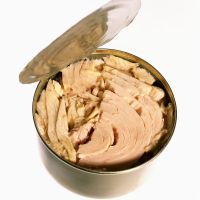 Seafood Canned Tuna Fish Skipjack Tuna Flakes in Vegetables Oil