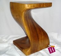Wooden twisted stool Z style