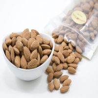 Factory price almonds in bulk good quality snack raw badam almond price nuts suppliers