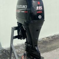Used Suzuki 115HP 4-Stroke Outboard Motor Engine Motor is in excellent