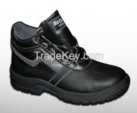 B100 safety shoes