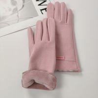 Winter women's thermal gloves with touch screen function, fleece lining, and cold-proof design for outdoor cycling