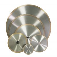 Diamond wafering blade for metallographic materials smooth cutting edge