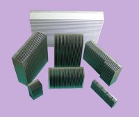 Extruded dense fin heatsink