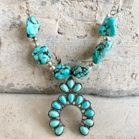 Western jewelry Necklace Turquoise stones horseshoe necklace