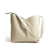 Large Capacity Fashion Shoulder Bag - Petal Design, BioBased Leather & Recycled Lining