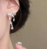 Bow ribbon zircon stud